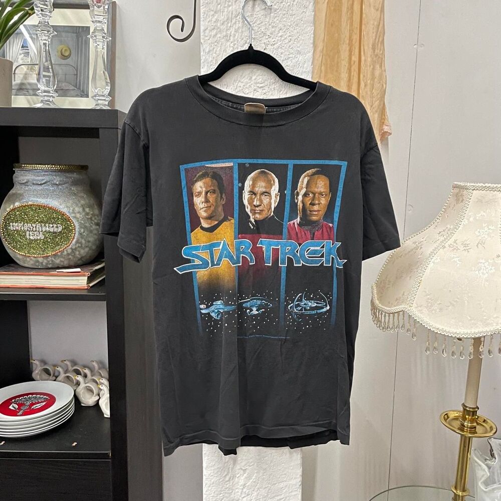 Star-trek Men's Black and Grey T-shirt